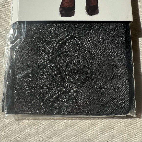 Jessica Simpson Sheer Black Fashion Tights Size M/T - Picture 3 of 5